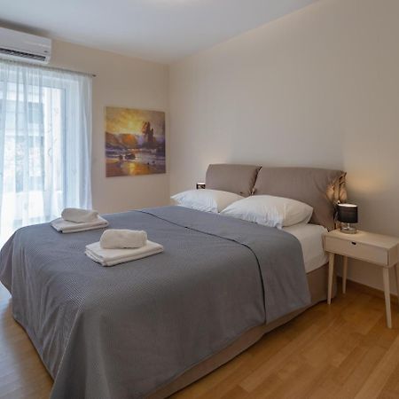 Sagittarius - Faliro Sea Side Apartment Атина Екстериор снимка